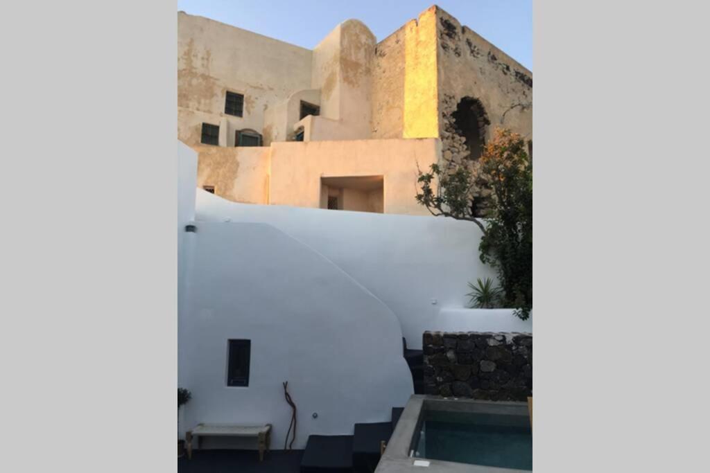 Villa Santorini Folia Cave House With Jacuzzi Pýrgos Exterior foto